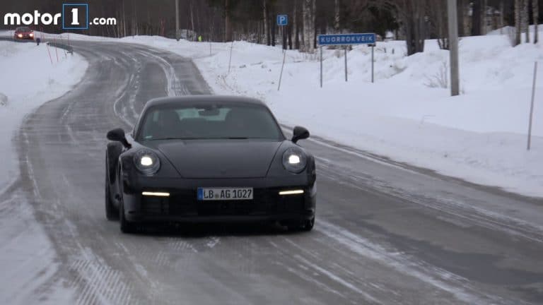 Watch The 2019 Porsche 911 Prototype Play In The Snow