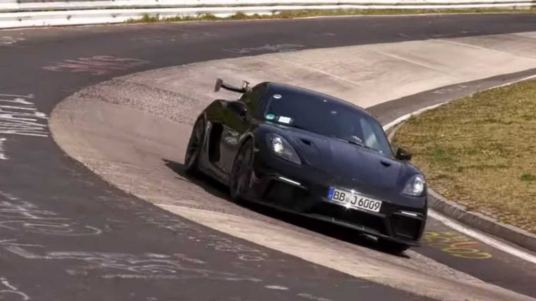 Porsche Cayman GT4 RS